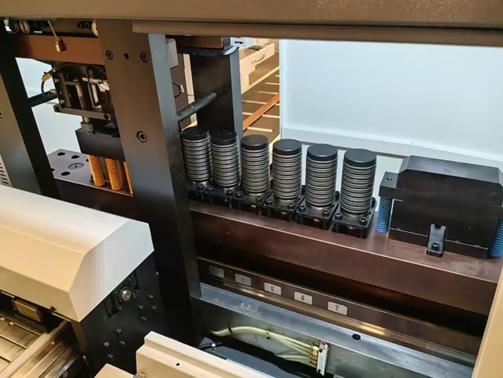 gudang alat mesin busbar